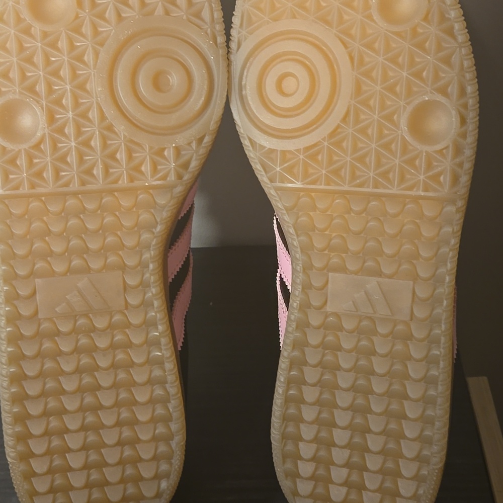 Adidas Black and Pink Samba Messi Sneakers Size 8 NEW - Picture 6 of 8